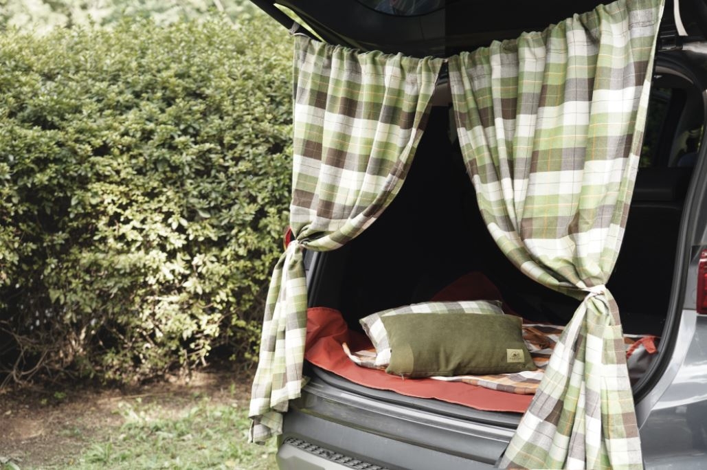 롯데마트, 캠핑 먹거리와 감성 캠핑 용품 할인 행사 진행