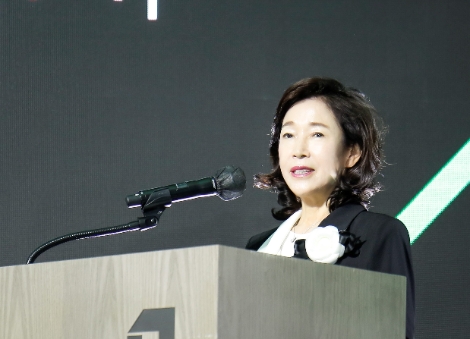 이어룡 대신파이낸셜그룹 회장이 창립 60주년 기념행사에서 그룹미션을 선포하고 있다. 사진=대신증권