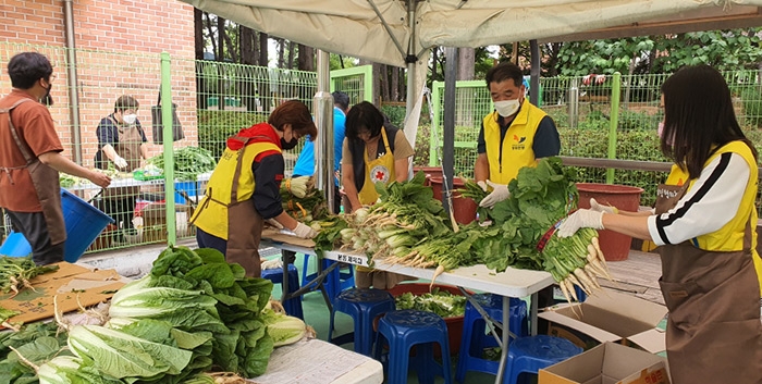 시흥시 정왕본동 지역사회보장협의체, 한국마사회와 함께하는 건강 먹거리 나눔