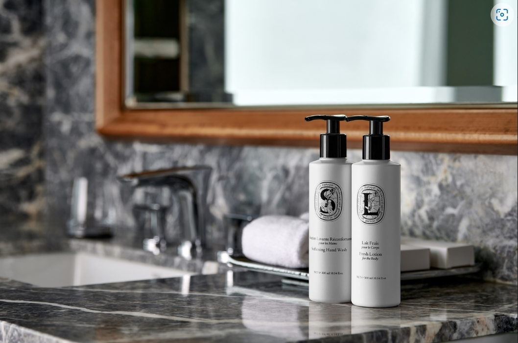 시그니엘 딥티크 대용량 디스펜서 이미지. (사진=호텔롯데)