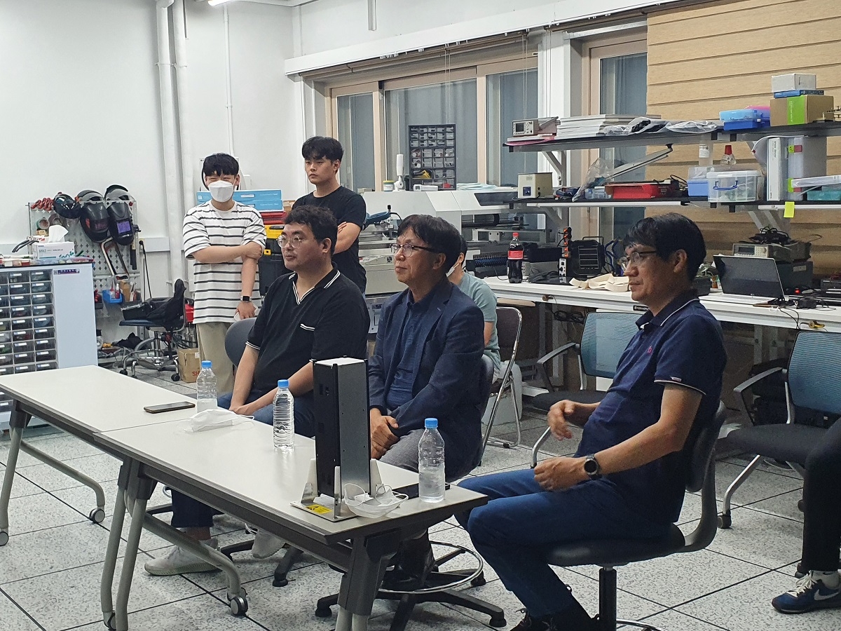 누리호 발사 큐브위성 랑데브 지상국 교신 성공