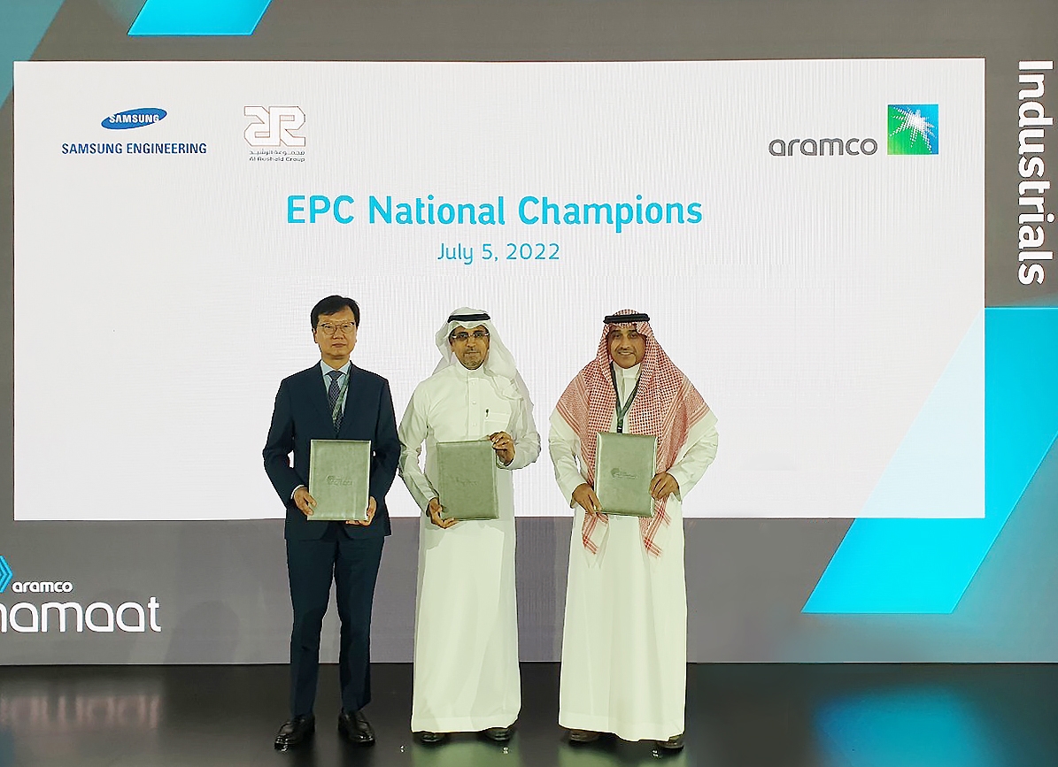 (왼쪽부터) 삼성엔지니어링 최성안 사장, 아람코 압둘카림 알 감디 부사장, ARPIC 라시드 알 루샤이드 회장.(사진=삼성엔지니어링)