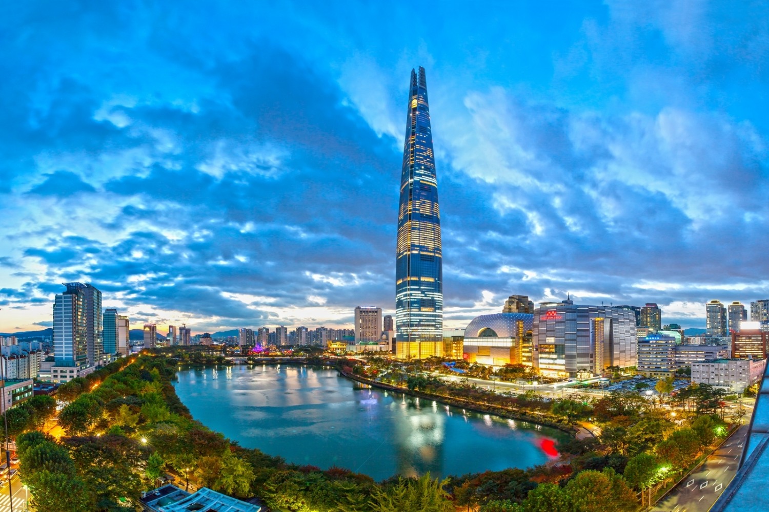 롯데월드타워 ‘써머레스트 2022’ 진행