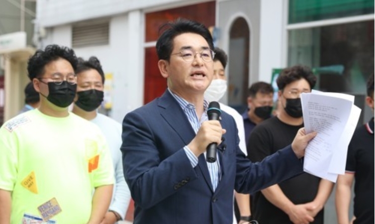 지지호소하는 박용진 의원. (사진=연합뉴스)