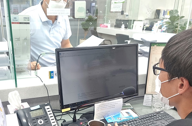 인천시교육청, 민원실 민원창구에 양방향 마이크 설치로 소통 강화