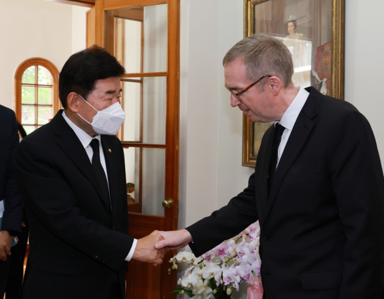 김진표 의장, 故 엘리자베스 2세 영국 여왕 조문
