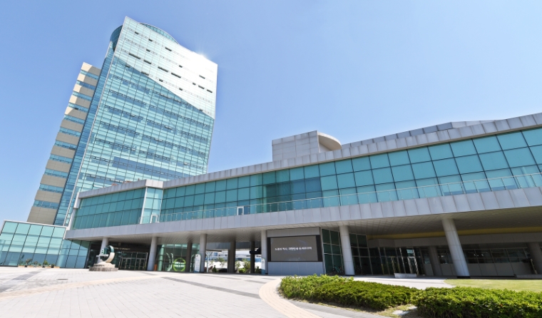 aT, 농수산식품 수출 120억 달러 달성..."사상 최대실적"