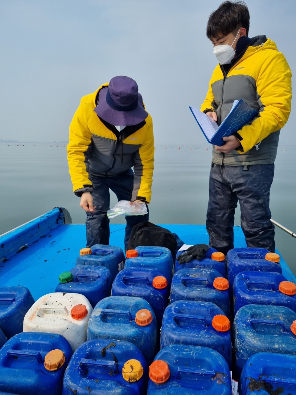 김양식장 불법행위 단속 현장
