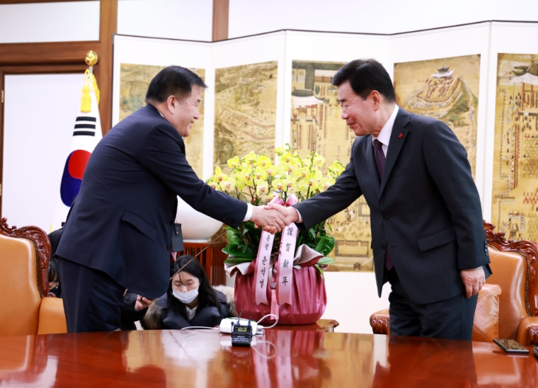 김진표 의장, 이진복 정무수석 접견