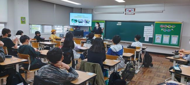 초등학생 대상 학교안전교육 모습. (사진=국토안전관리원)