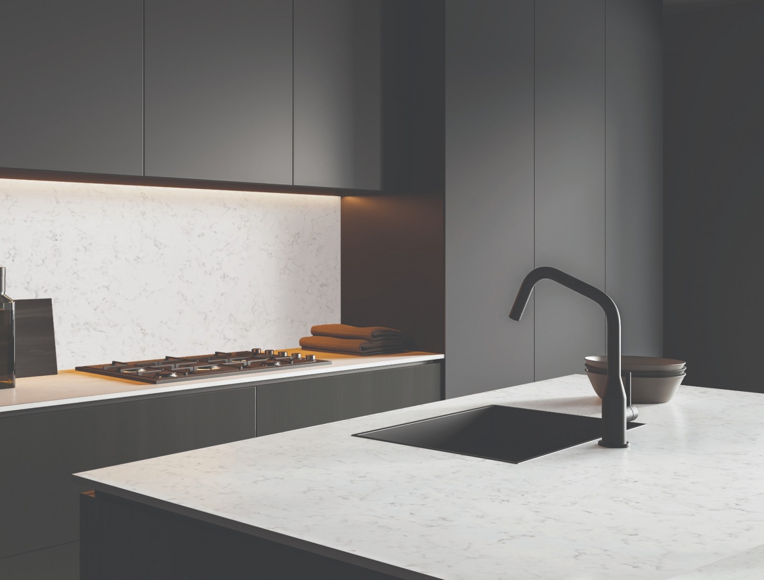 주방 상판과 벽면에 '센스톤 쿼츠' '비너스'를 시공한 이미지.(사진=KCC글라스)