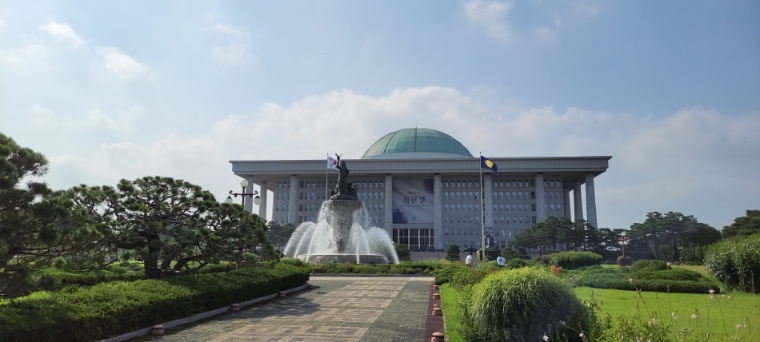 사진=국회 본관 (이상욱 기자 촬영, 2023.7.5)