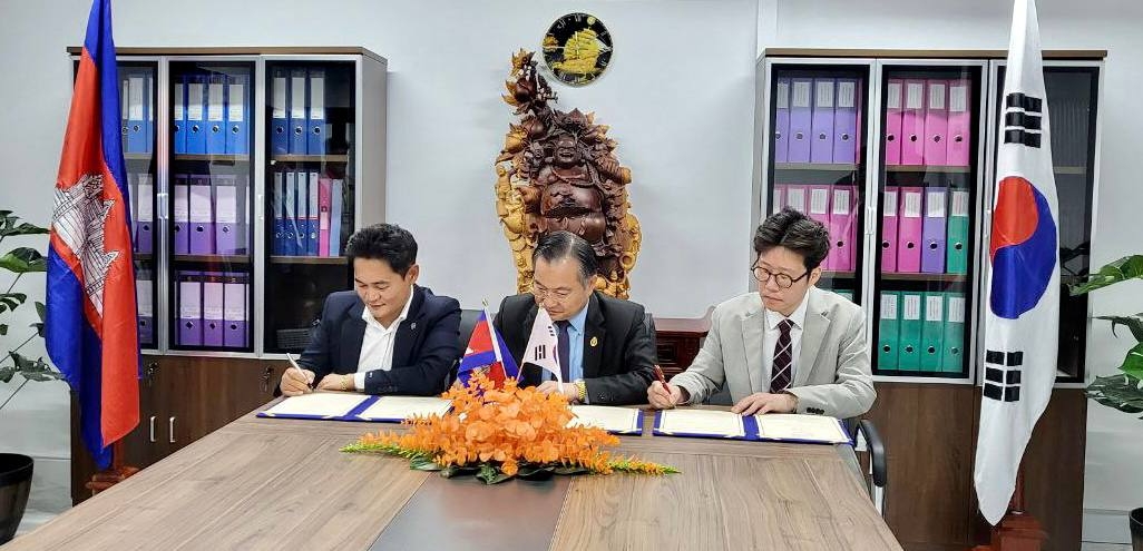 해외 진출 연이어 성공…그레이브릿지, 캄보디아 최초 통합 메신저 NA-KE 개발 수주