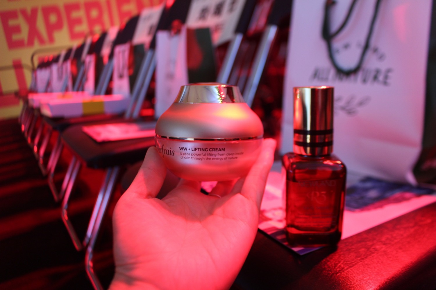 뉴랜드올네이처∙샘이나, 디자이너 브랜드 '홀리넘버세븐' 협찬지원 전경. (사진=포도컴)