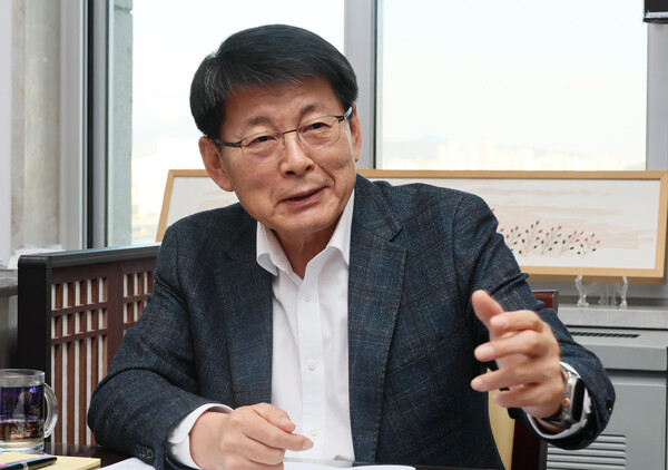 지난15일서삼석예산결산특별위원장이국회에서연합뉴스와인터뷰를하고있다.(사진=연합뉴스)