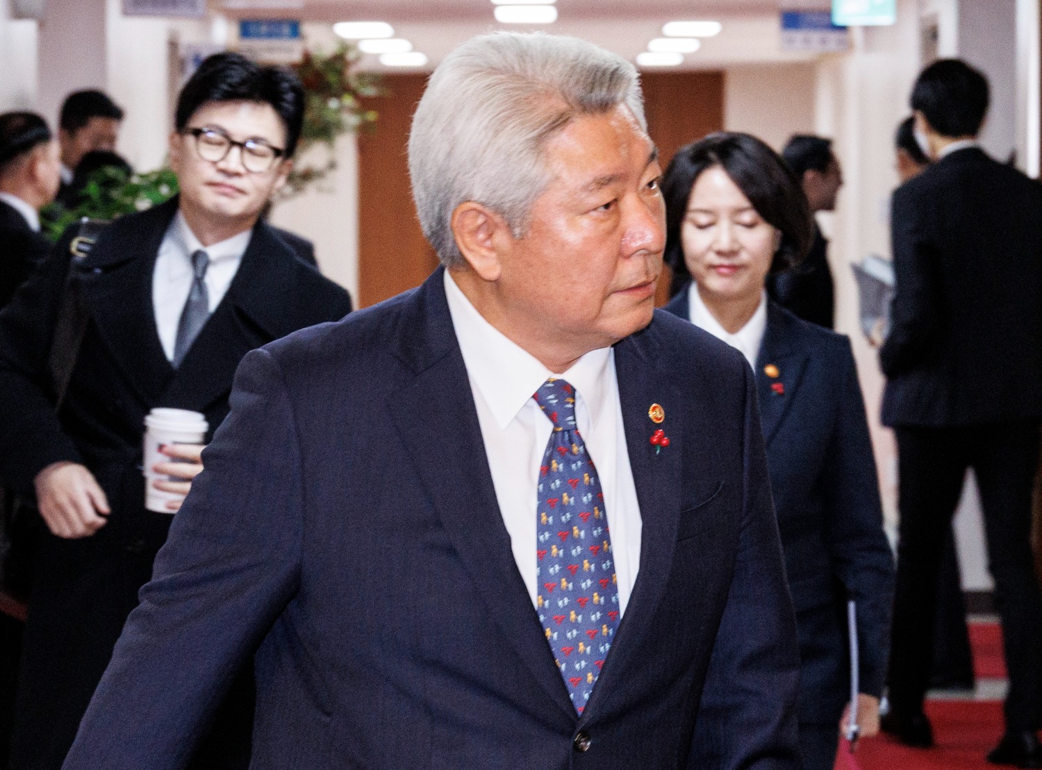 김홍일 국민권익위원장이 5일 오전 서울 종로구 정부서울청사에서 열린 국무회의에 입장하고 있다.(사진=연합뉴스)