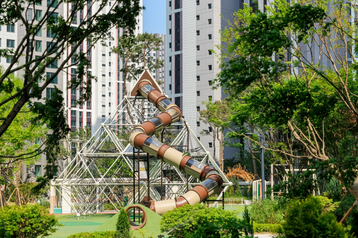 힐스테이트 푸르지오 주안 대형 조합놀이대(Big Net Playground).(사진=현대건설)