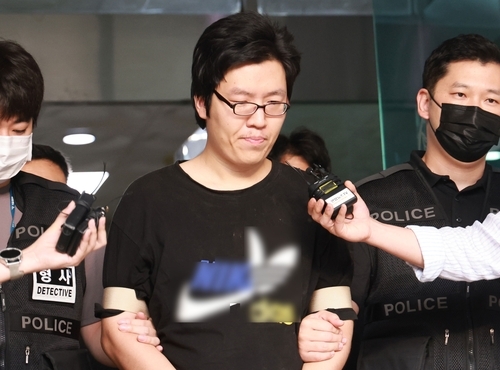 여성을 살해한 혐의로 기소된 최윤종. (사진=연합뉴스)