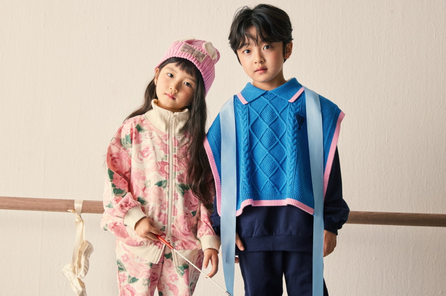 이랜드 무누, 뮤즈 서우진·채채와 함께 24년 봄 캠페인 공개