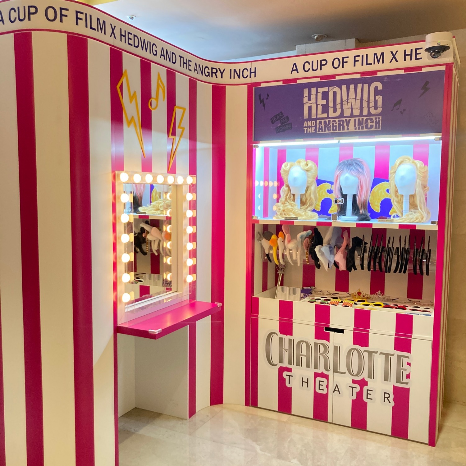 샤롯데씨어터, 뮤지컬 '헤드윅' 개막 기념 체험형 이벤트 선보여