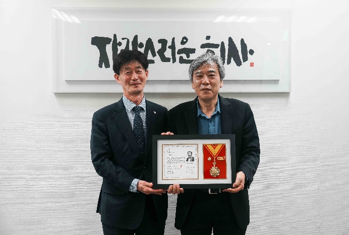 공영홈쇼핑, 대한적십자사 유공장 ‘명예대장’ 수상