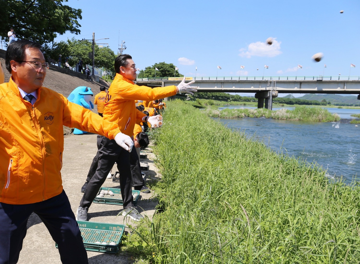 하이트진로, 환경정화 활동 확대 실행