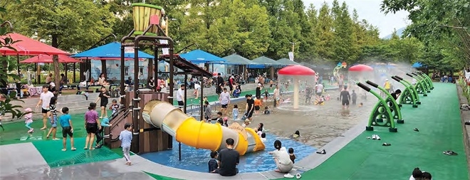 지난해 운영한 정관 윗골공원 물놀이장 전경.(제공=부산 기장군)