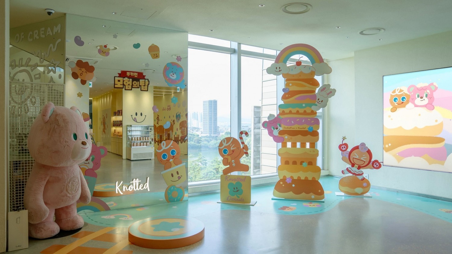 ‘쿠키런: 모험의 탑 X 노티드’ 잠실 롯데월드몰 콜라보 팝업 스토어 열어