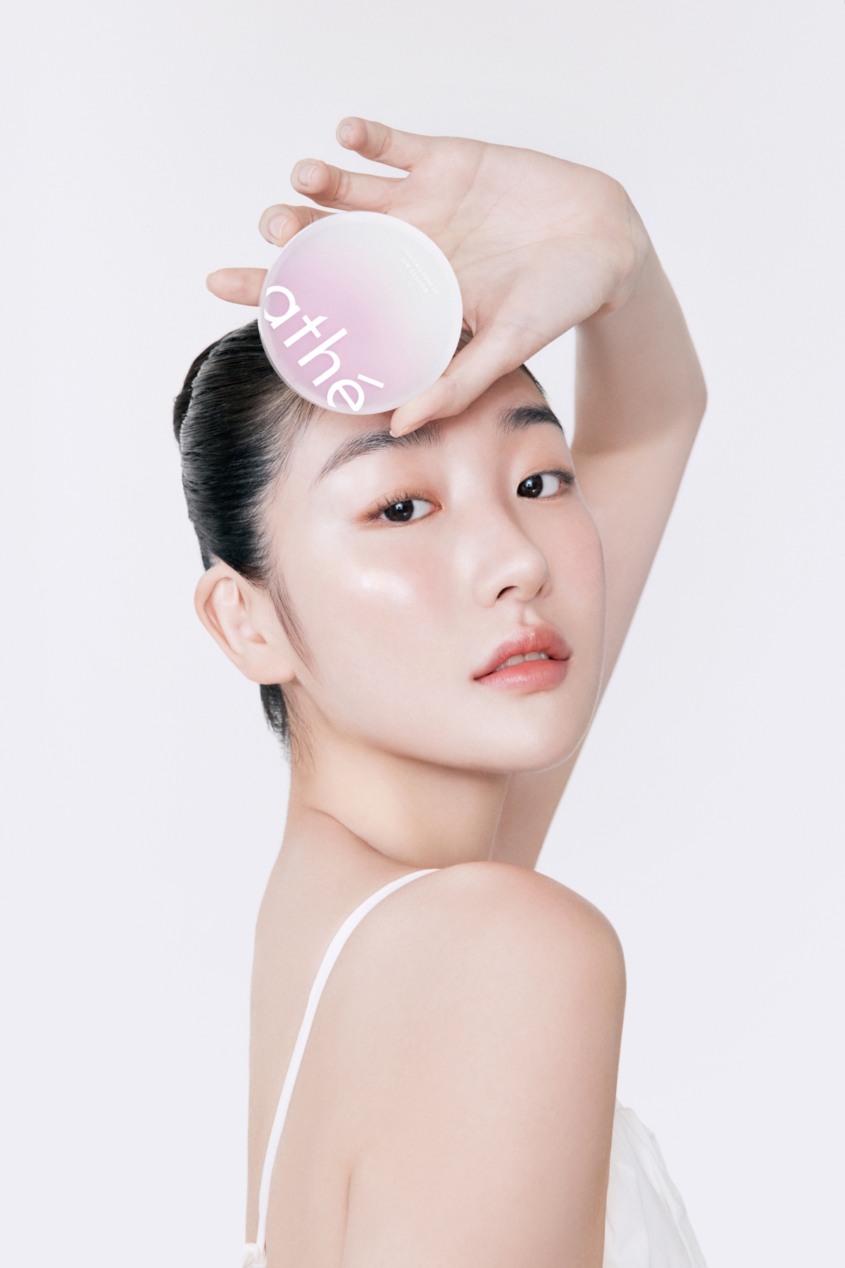 LF, ‘아떼’ 비건 릴리프 라이팅 톤업 선쿠션 선보여