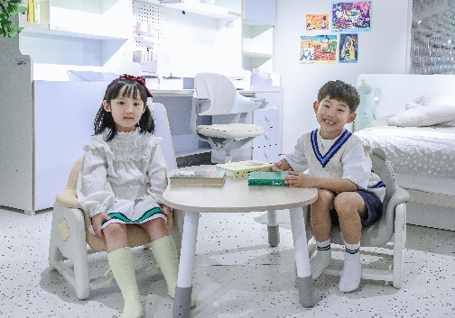 현대리바트, '뚜뚜 키즈 책상 의자 세트' 선보인다