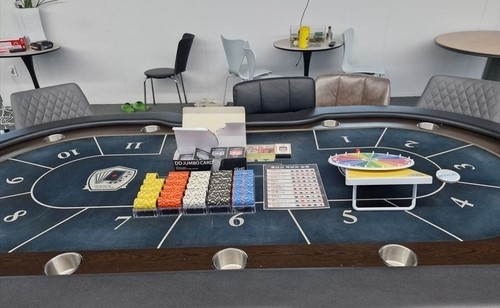 홀덤펌 가장 불법도박 업체 현장 사진.(사진=강원경찰청)