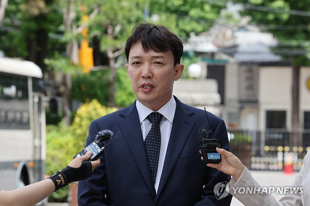 탄핵 심판 앞서 입장 밝히는 이정섭 검사.(사진=연합뉴스)