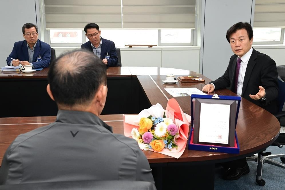 진주서 '편의점 알바 폭행' 말리다 다친 50대 의상자 지정