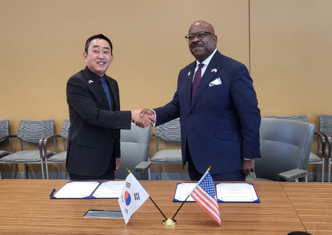 도로공사, 아시아 최초 도로안전시설 실물충돌시험 미국 인증 취득