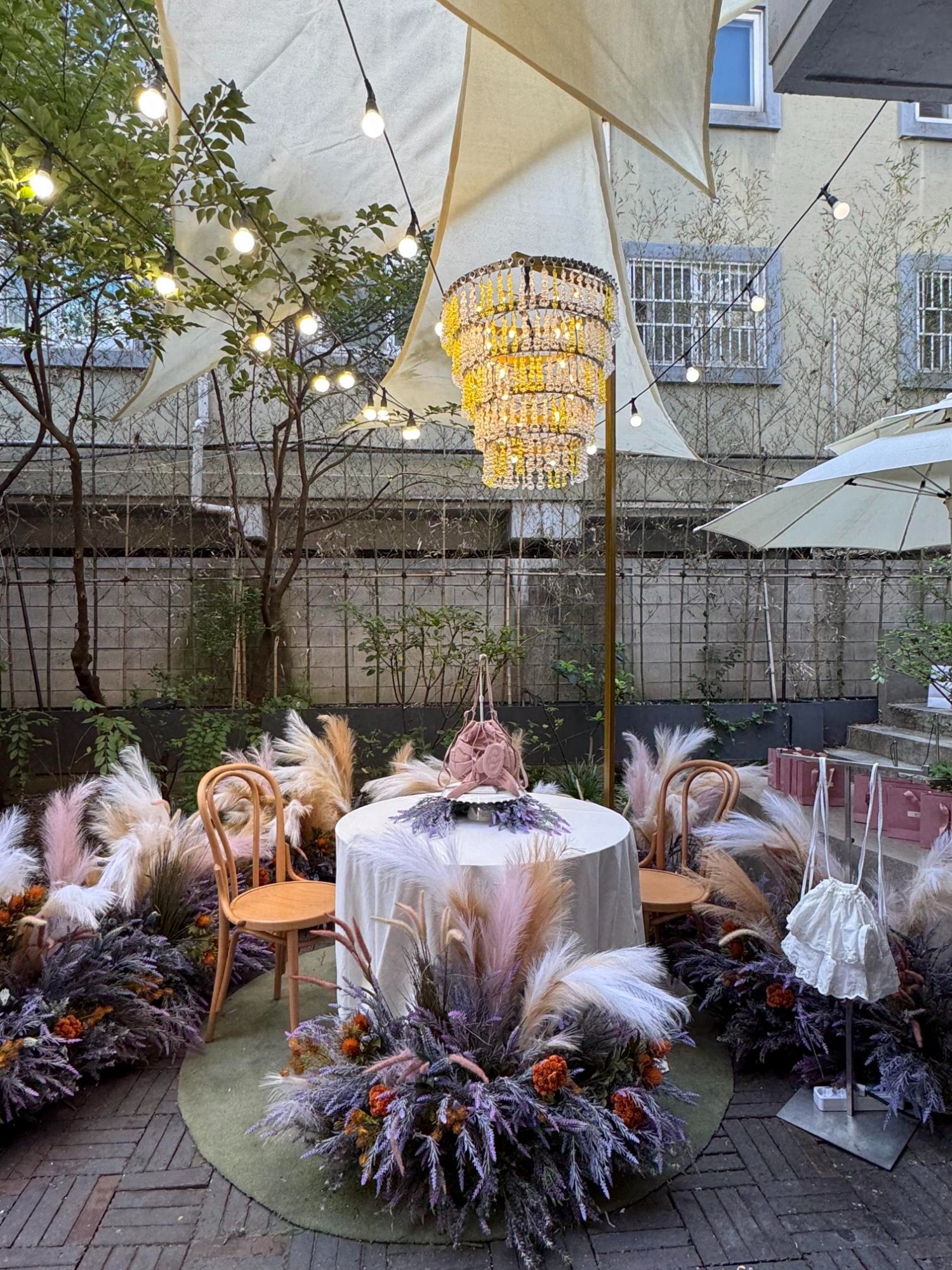 LF 아떼 바네사브루노, 성수 팝업스토어 오픈