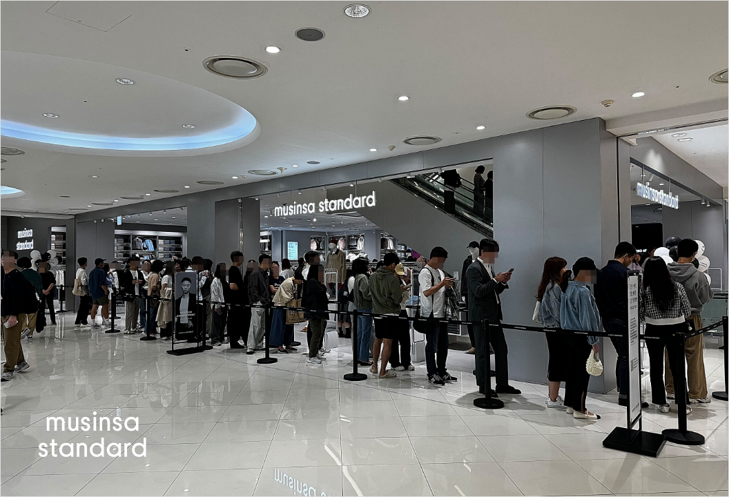 무신사 스탠다드, 오프라인 月 매출 '100억 원' 돌파