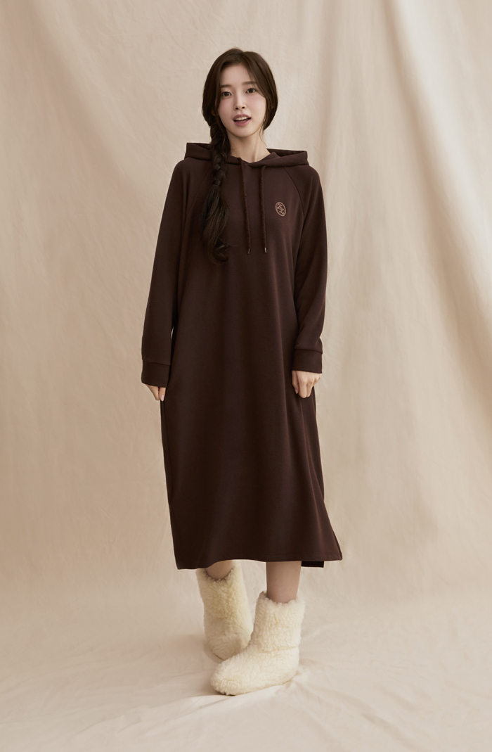 BYC, 여성멀티웨어 ‘보디히트 니트후드원피스’ 선보여