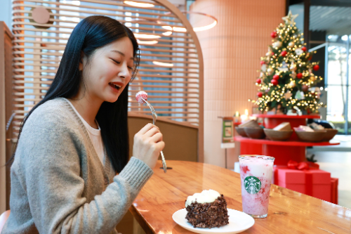 스타벅스, "버디 패스 이용자 구매 금액 61% 늘었다"