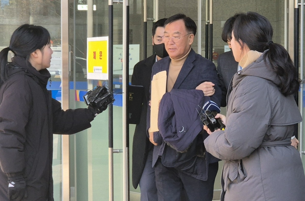 영장실질심사 끝난 김진하 강원 양양군수(사진=연합뉴스)