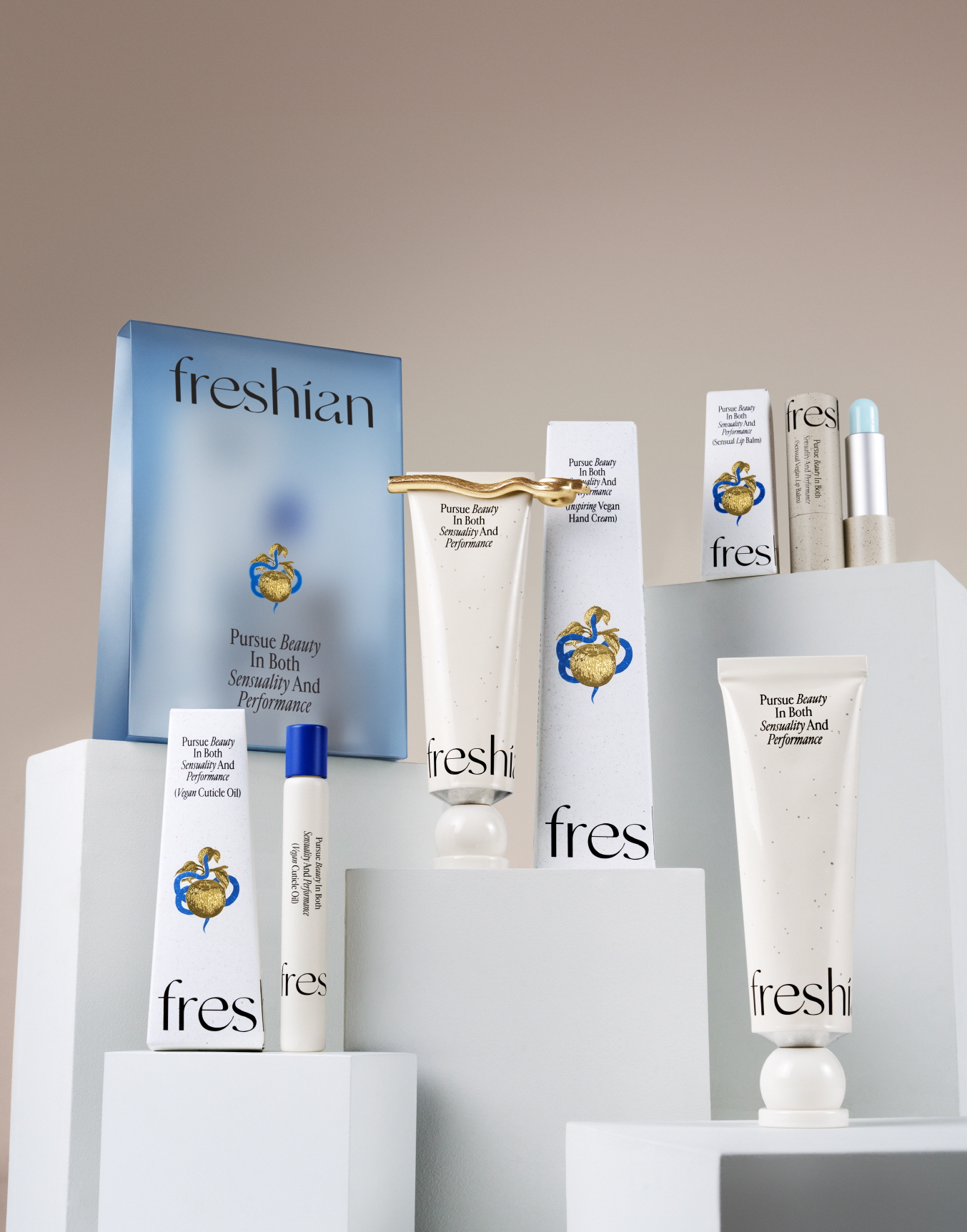 LG생활건강 프레시안, ‘푸른 뱀의 해’ 기념 ‘럭키 블루 에디션’ 선봬