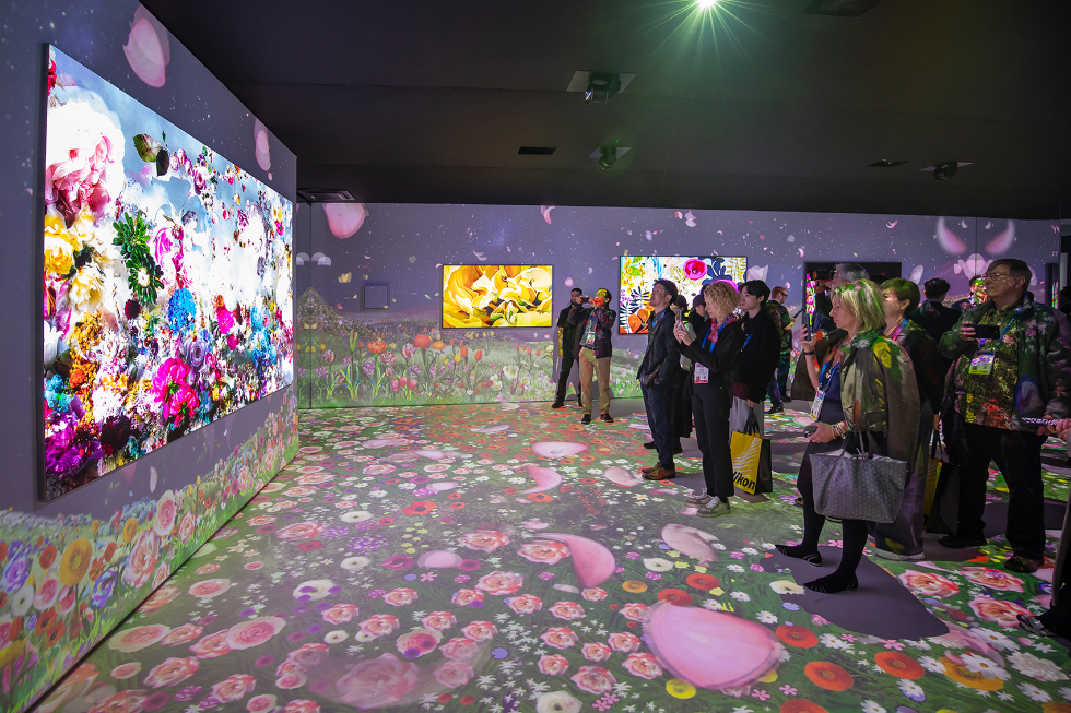 삼성전자, CES 2025에서 아트 TV 선보여