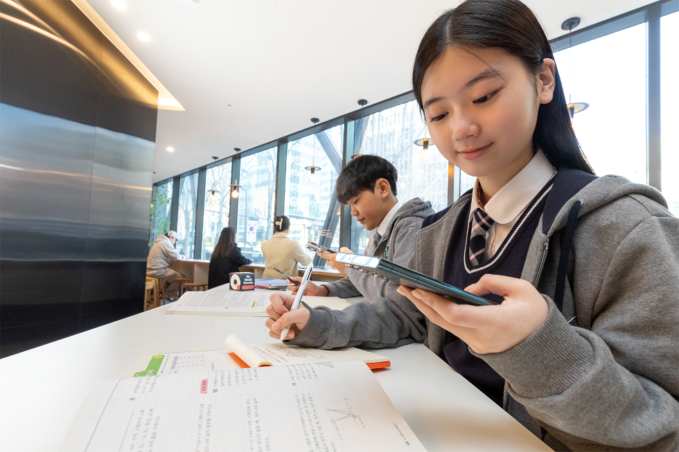 KT, 인공지능(AI) 문제풀이 ‘콴다’ 구독 서비스 출시