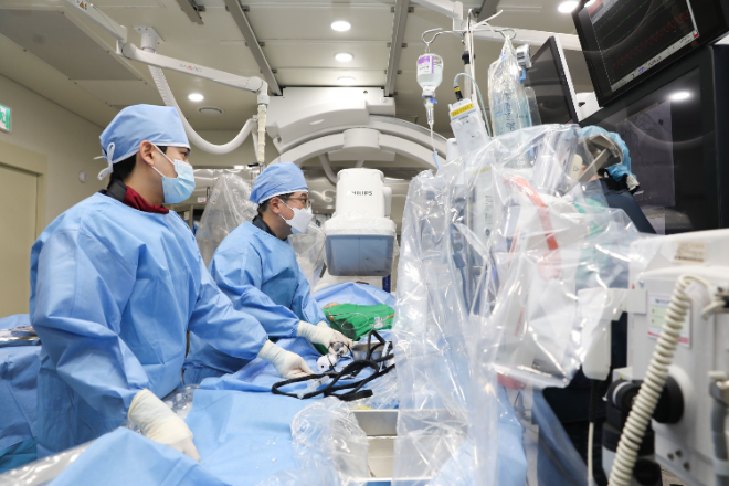 겨울철 흉통 느껴진다면...‘관상동맥 죽종’ 의심해야