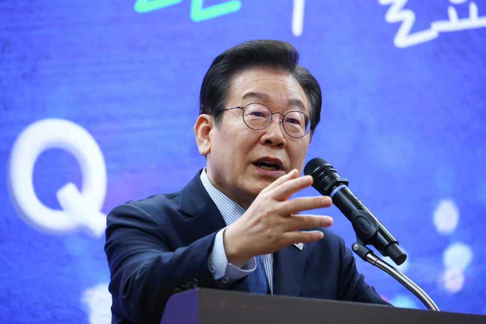 더불어민주당 이재명 대표가 7일 서울 여의도 국회 의원회관에서 열린 정책소통플랫폼 '모두의질문Q' 출범식에서 격려사를 하고 있다.(사진=연합뉴스)