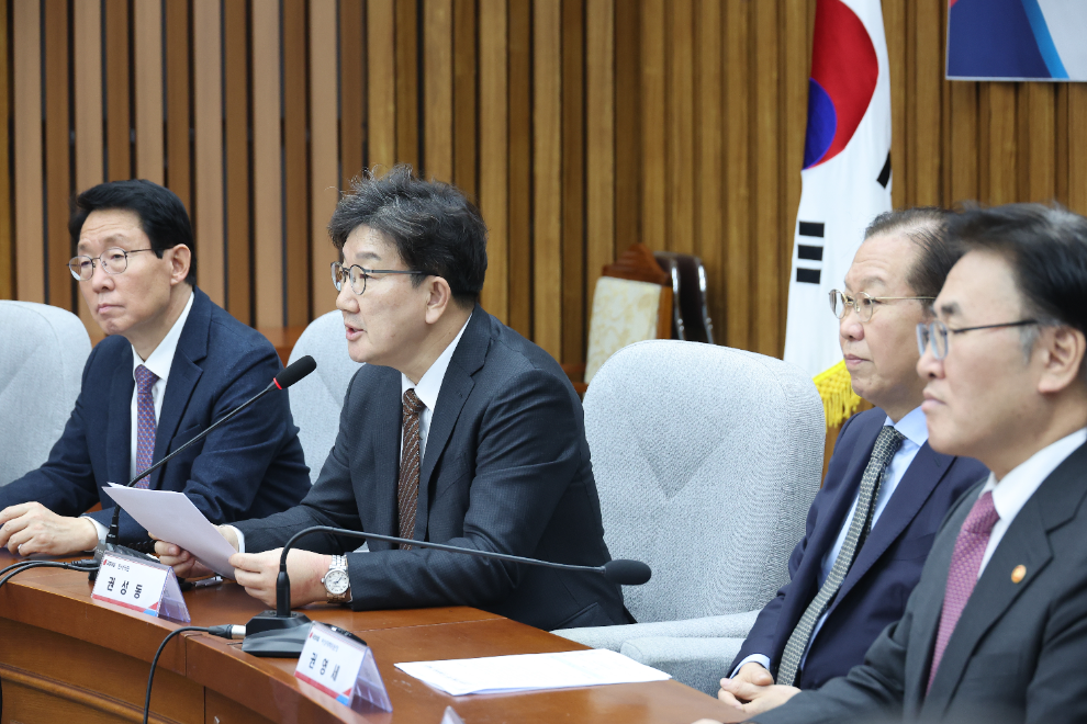 AI 경쟁력 강화를 위한 당정협의회에서 발언중인 권성동 원내대표(사진=연합뉴스)