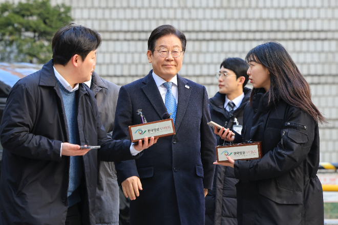 더불어민주당 이재명 대표가 26일 서울고등법원에서 열린 공직선거법 위반 혐의 사건 2심 5차 공판에 출석했다. 사진=연합뉴스