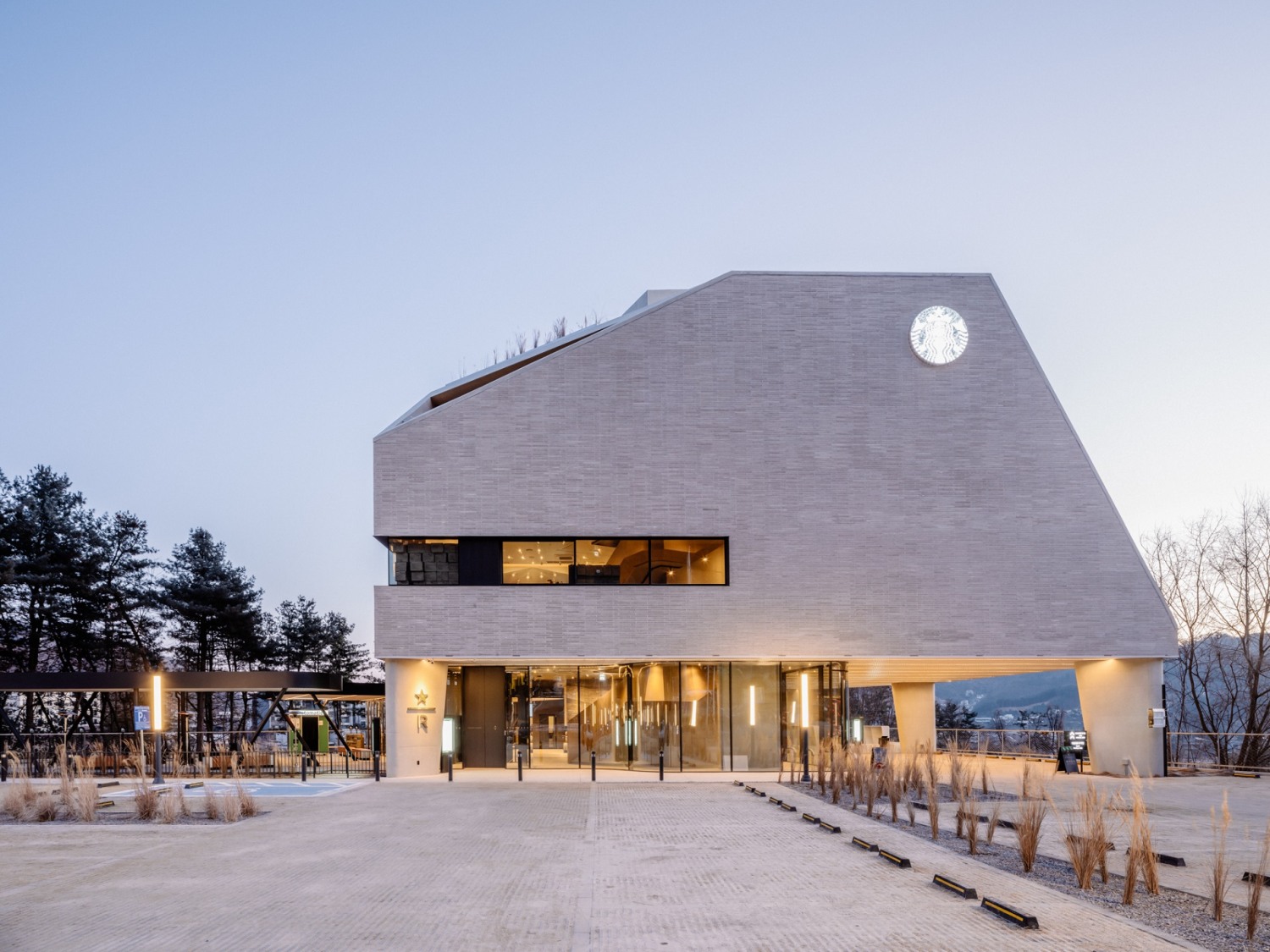 스타벅스, 더북한강R점에서 반려동물 페스티벌 진행