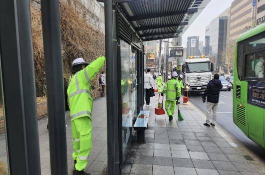 2025년 설맞이 주요 고속터미널, 남부터미널 청소 장면