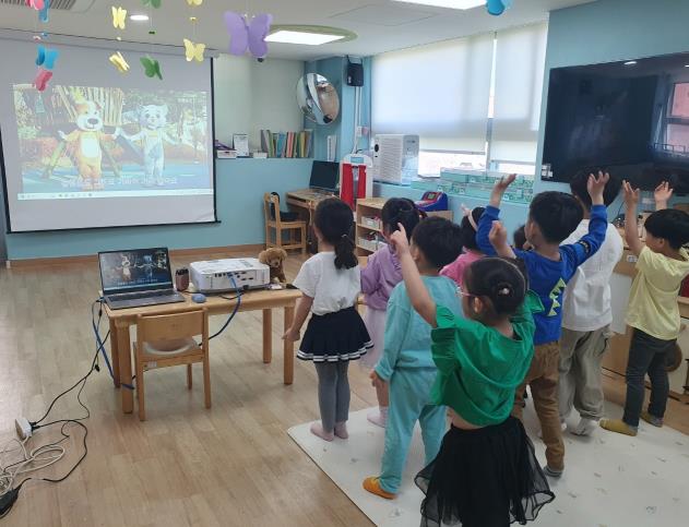 지난해 어린이 동물보호 교실 활동사진