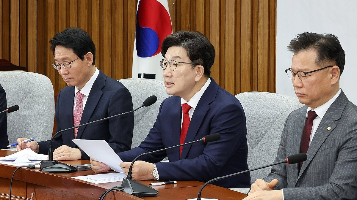 원내대책회의에서 발언하는 권성동 원내대표(사진=연합뉴스)